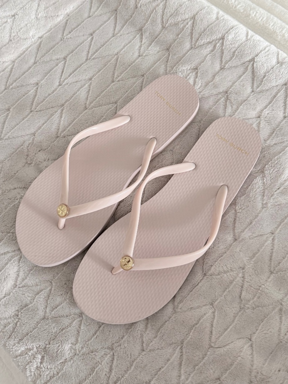 Tory Burch Sea Shell Pink Thin Thong Flip Flops - Size 10 With Box